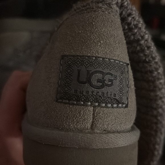 UGG boots! I think they are called Classic Cardis - Picture 4 of 5